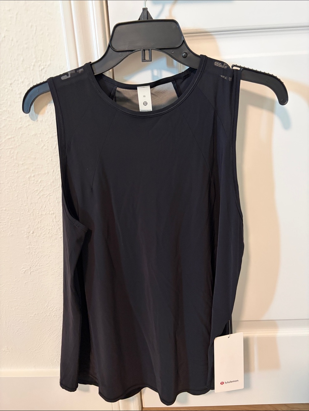 NWT! lululemon athletica Black Sculp Tank